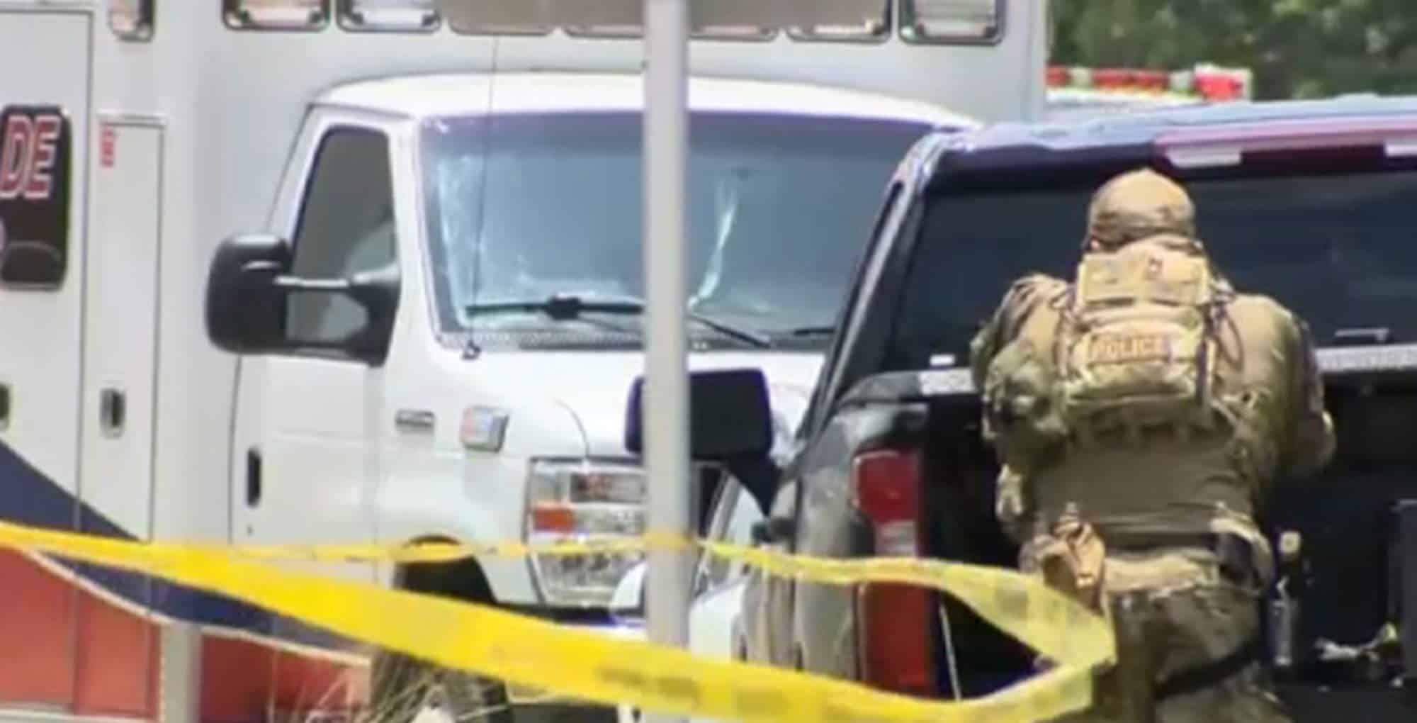 Εικόνα από την πόλη Γιουβέιλντ στο Τέξας όπου έλαβαν χώρα οι πυροβολισμοί σε σχολείο
