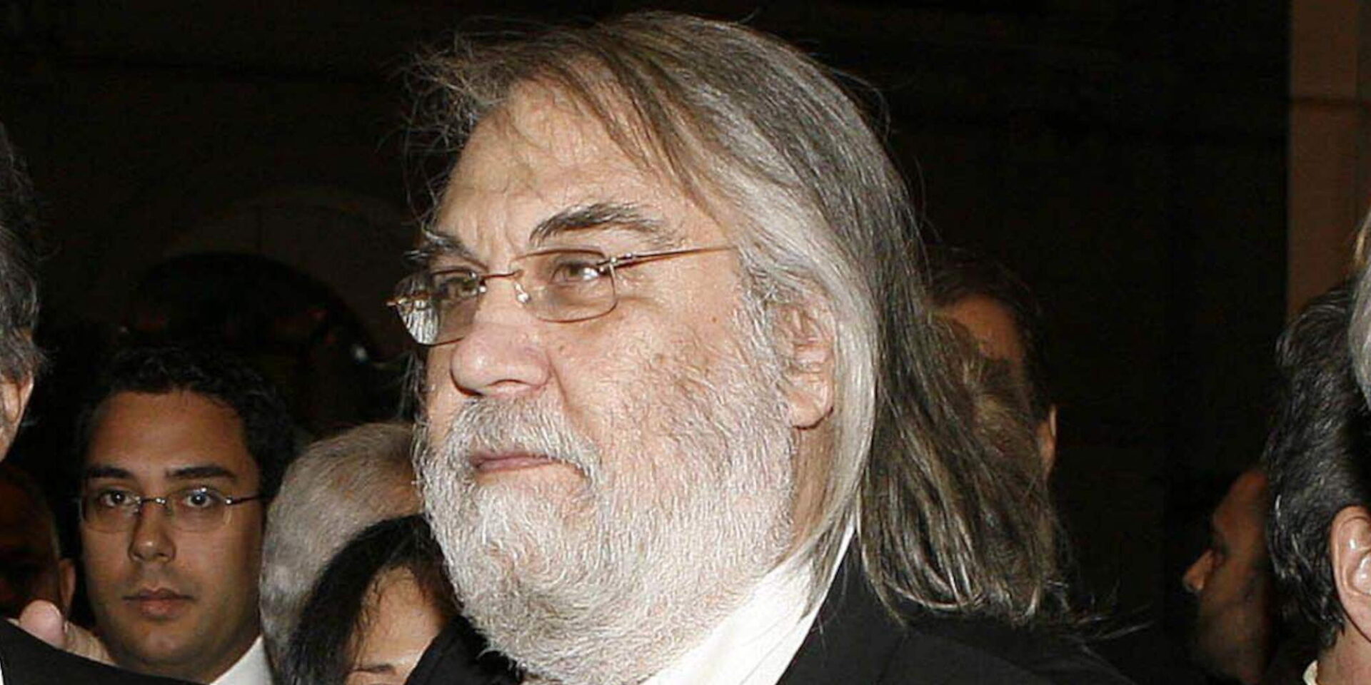 Ο μουσικοσυνθέτης Βαγγέλης Παπαθανασίου