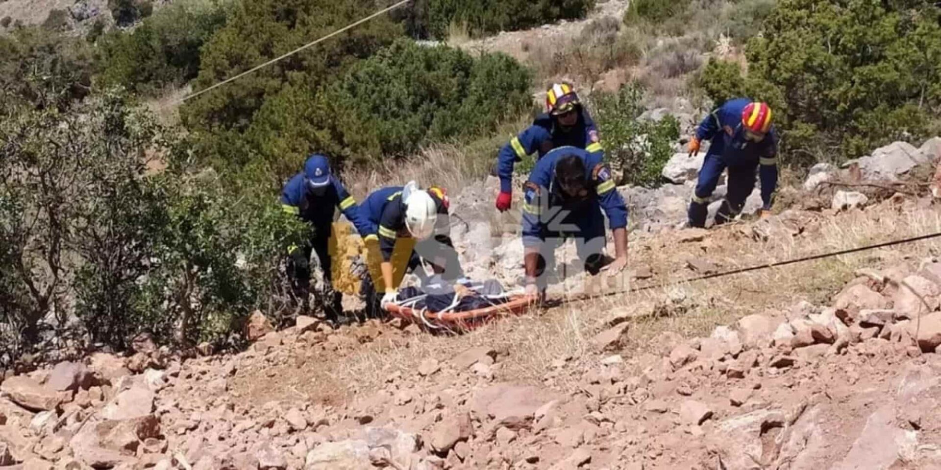 Χειριστής σκαπτικού μηχανήματος σκοτώθηκε πέφτοντας σε γκρεμό στη Βοιωτία