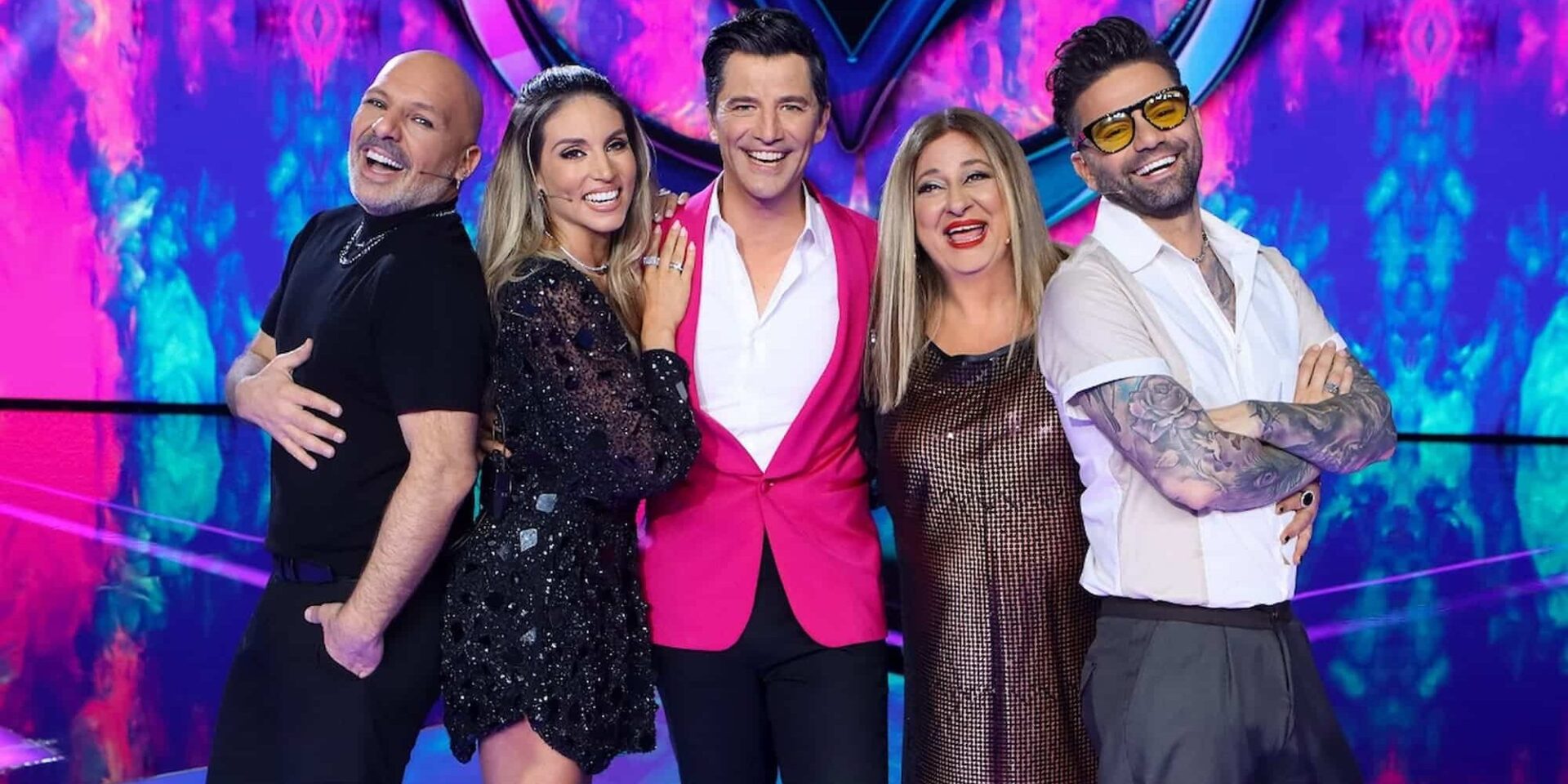 Ο παρουσιαστής και οι κριτές του Masked Singer στον ΣΚΑΪ