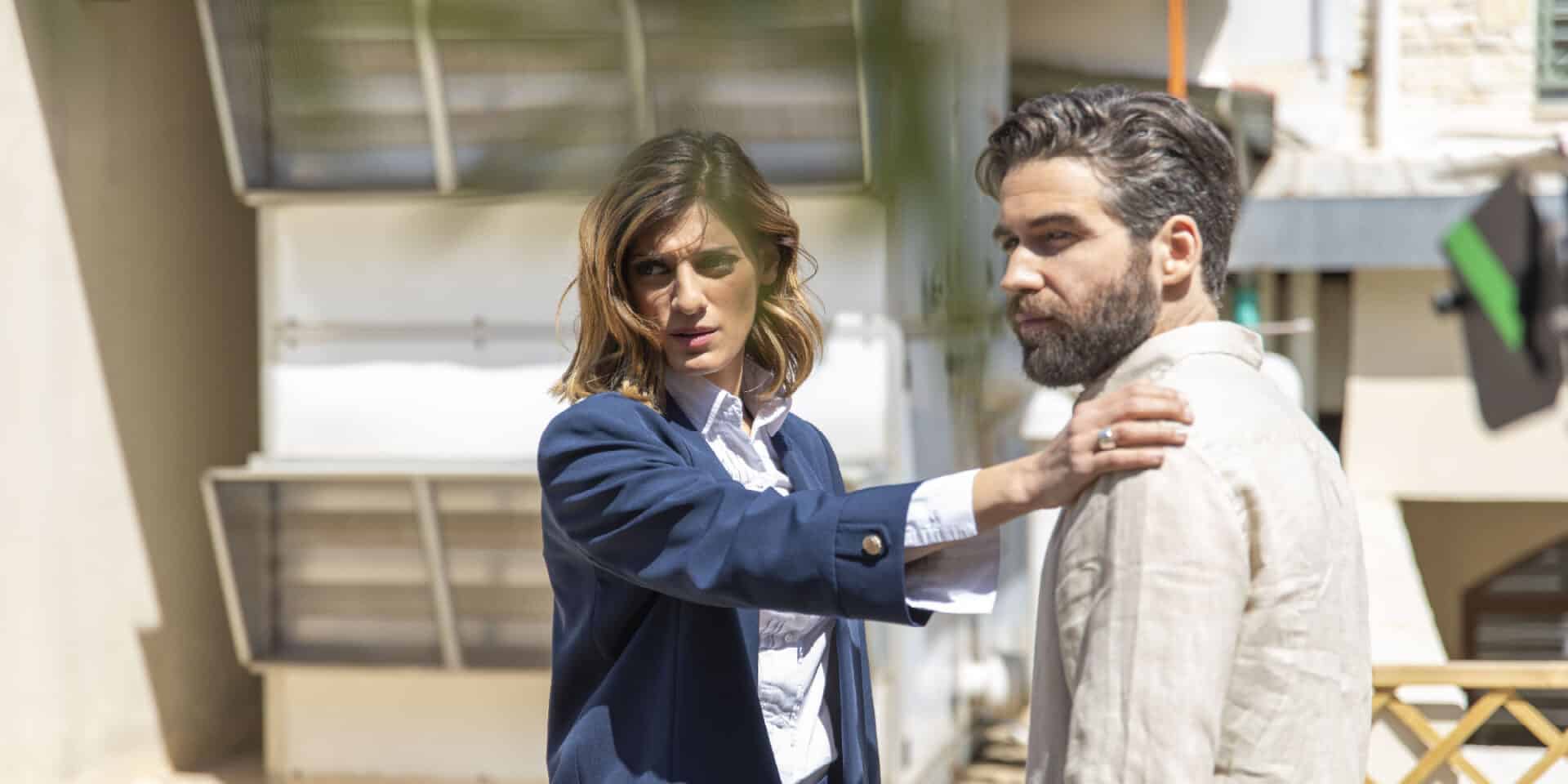 Σκηνή από την τηλεοπτική σειρά του Alpha Σασμός