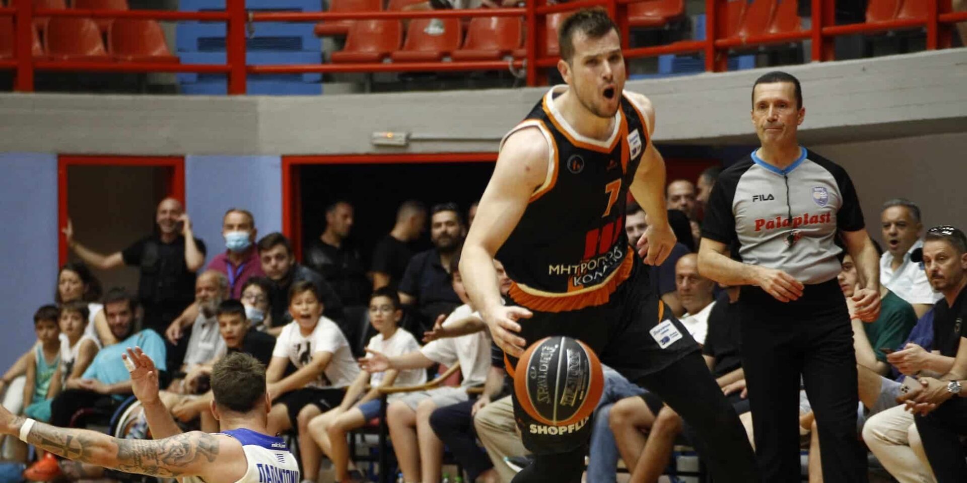 Φάση από το Λάρισα-Προμηθέας στην Basket League