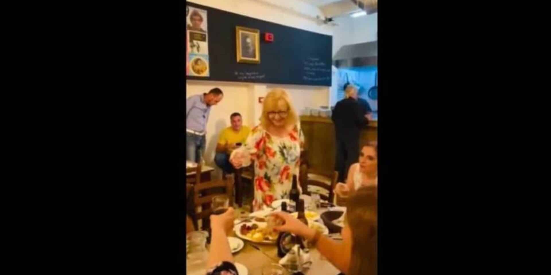 H Αγγελική Νικολούλη χορεύει ζεϊμπέκικο