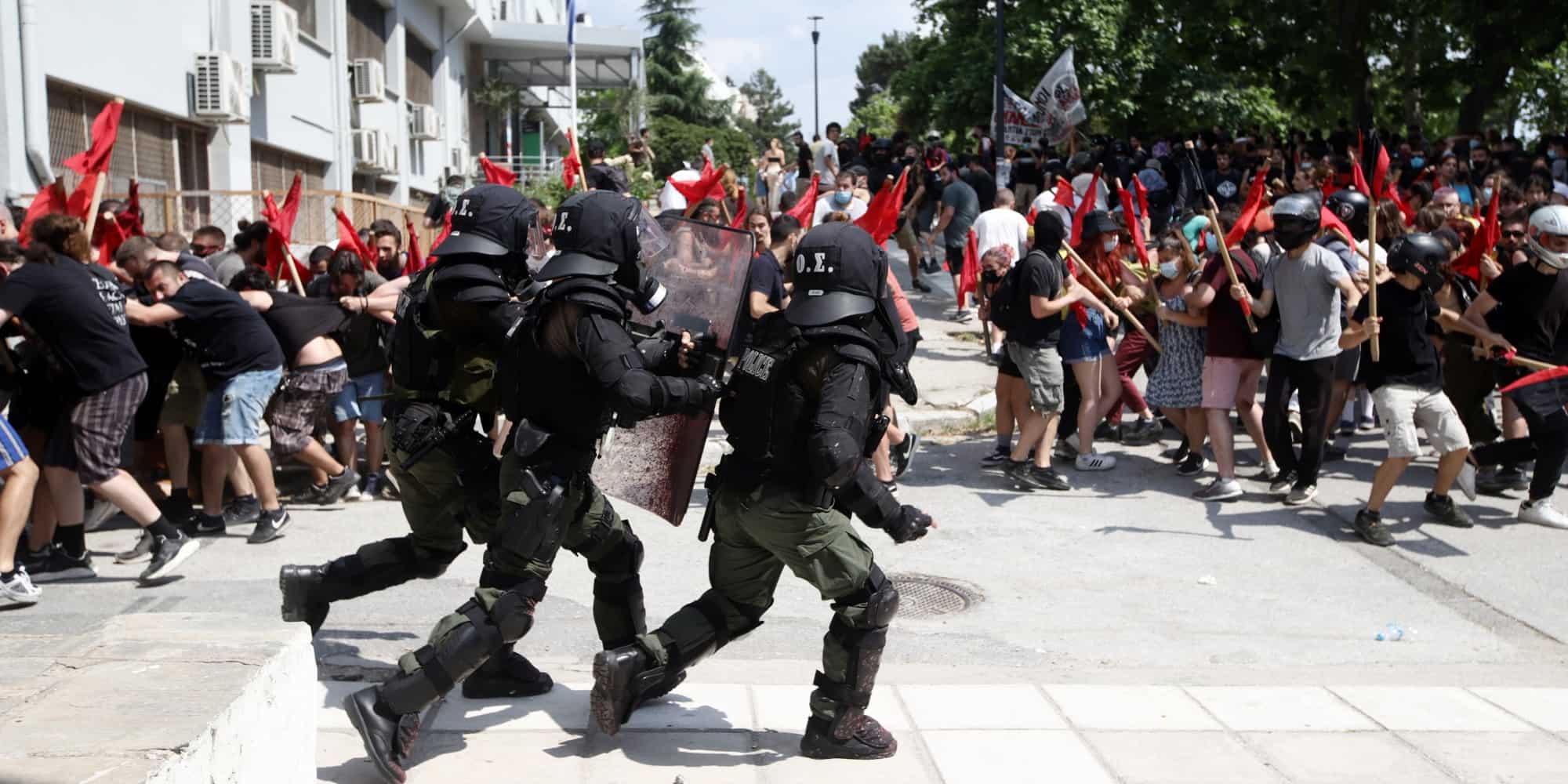Epeisodia apth 3 6 22 1 - Θεσσαλονίκη: Στον εισαγγελέα οι δύο συλληφθέντες από τα χθεσινά επεισόδια στο ΑΠΘ