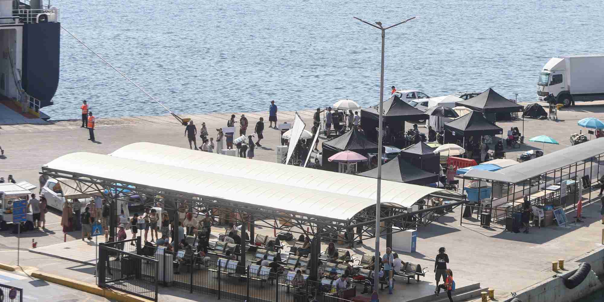 Διαμορφωμένο το λιμάνι της Ραφήνας για τις για τις ανάγκες της ταινίας «Γάμος αλά ελληνικά»