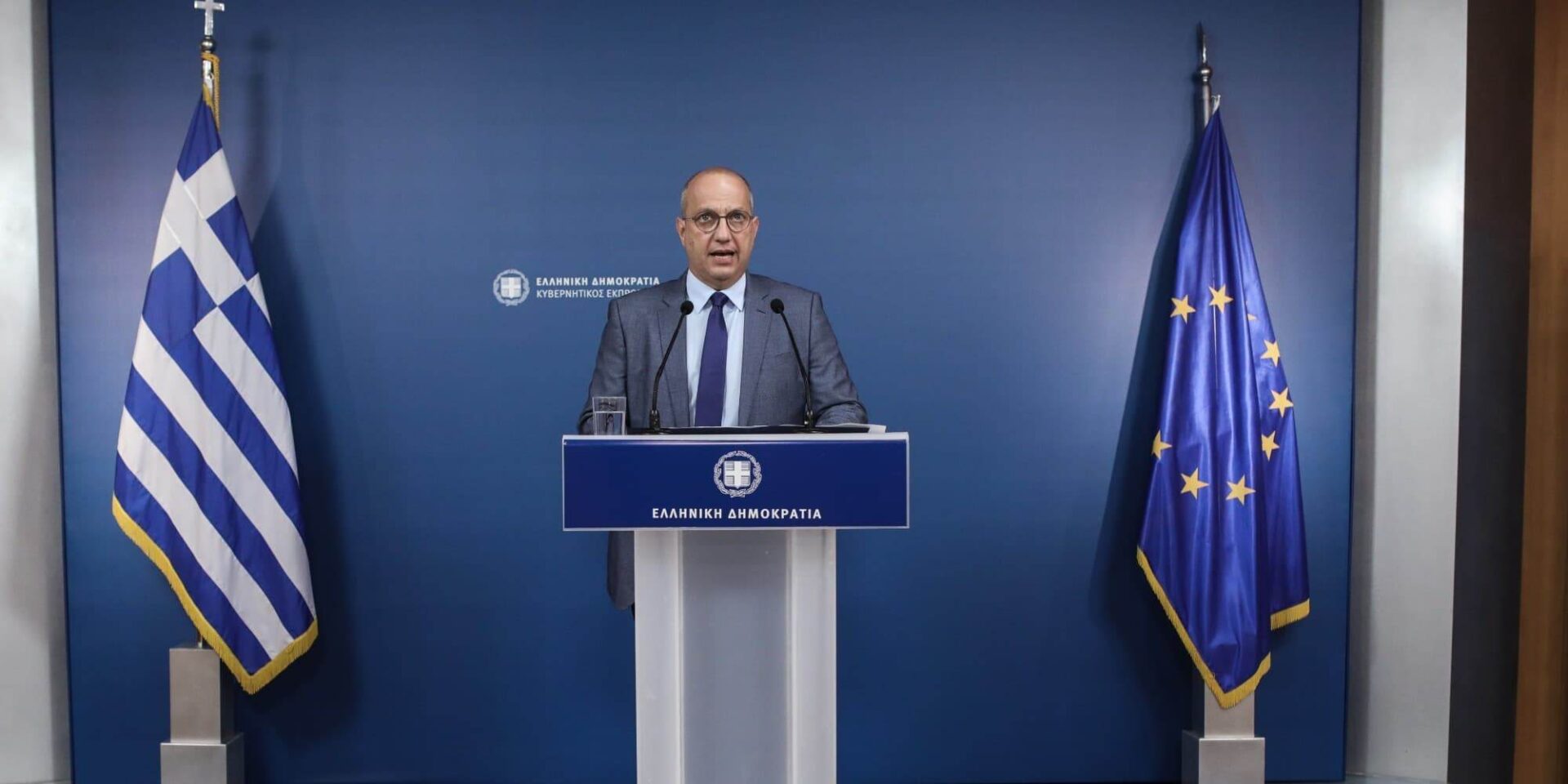 O κυβερνητικός εκπρόσωπος Γιάννης Οικονόμου
