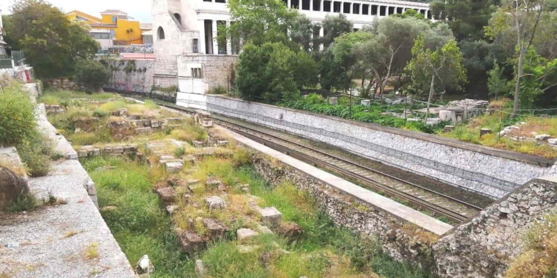 Γραμμές κοντά στον σταθμό Θησείο