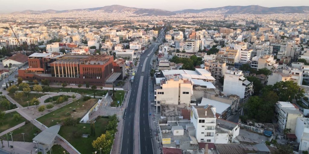 Αθήνα: Μεταμορφώθηκαν 110 κεντρικοί οδικοί άξονες - Νέα άσφαλτος και διαγραμμίσεις (εικόνες & βίντεο)