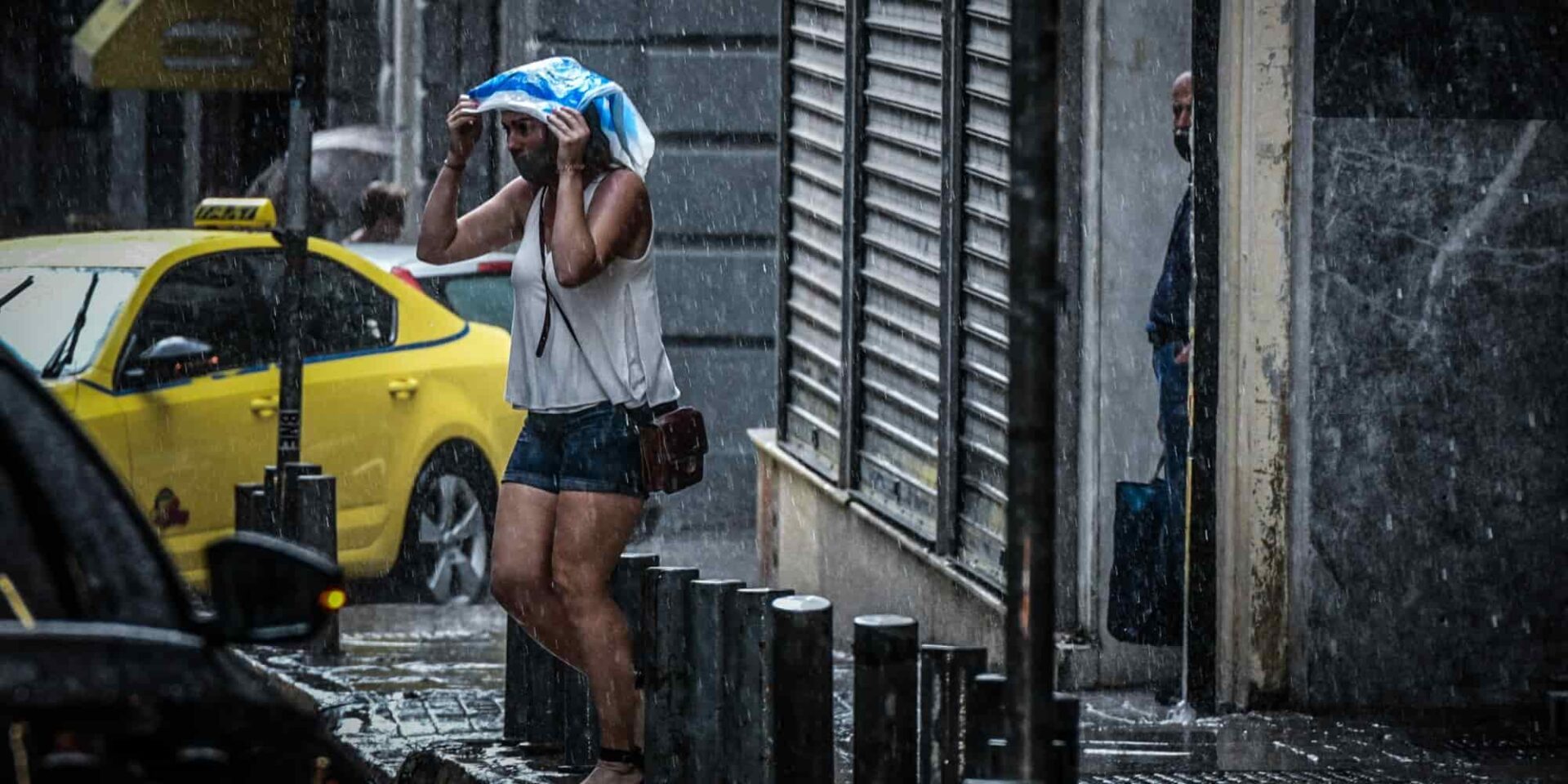 Καλοκαιρινή βροχή στην Αθήνα