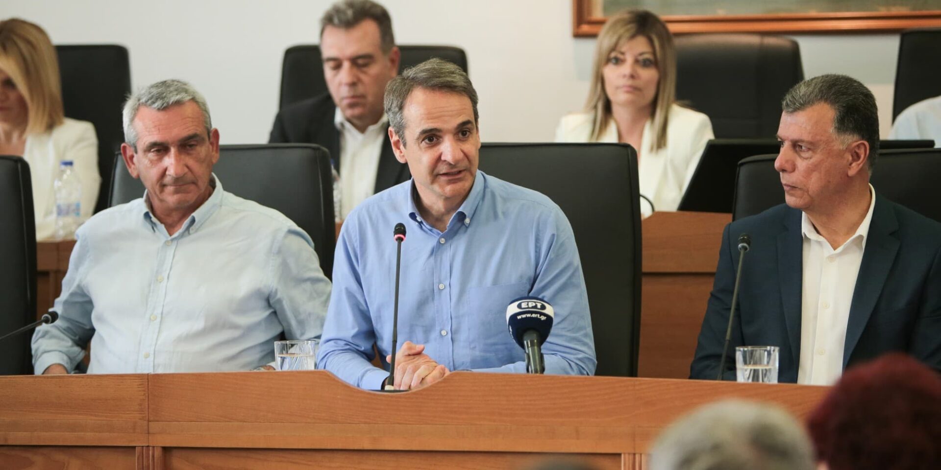 O Κυριάκος Μητσοτάκης στο Δημαρχείο της Κω