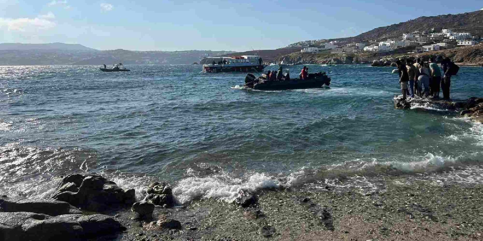 Επιχείρηση διάσωσης μεταναστών από το Λιμενικό στη Μύκονο