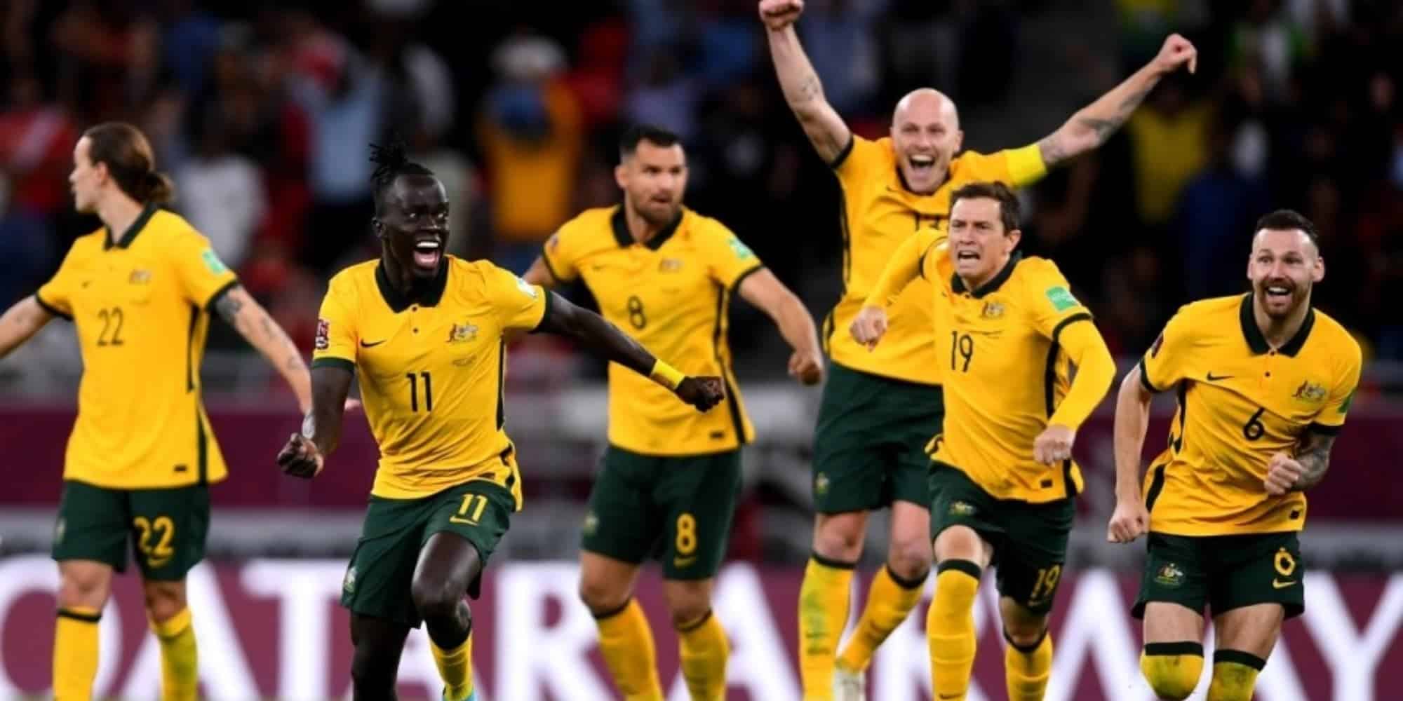 Οι παίκτες της Αυστραλίας πανηγυρίζουν μετά την πρόκριση στο Μουντιάλ