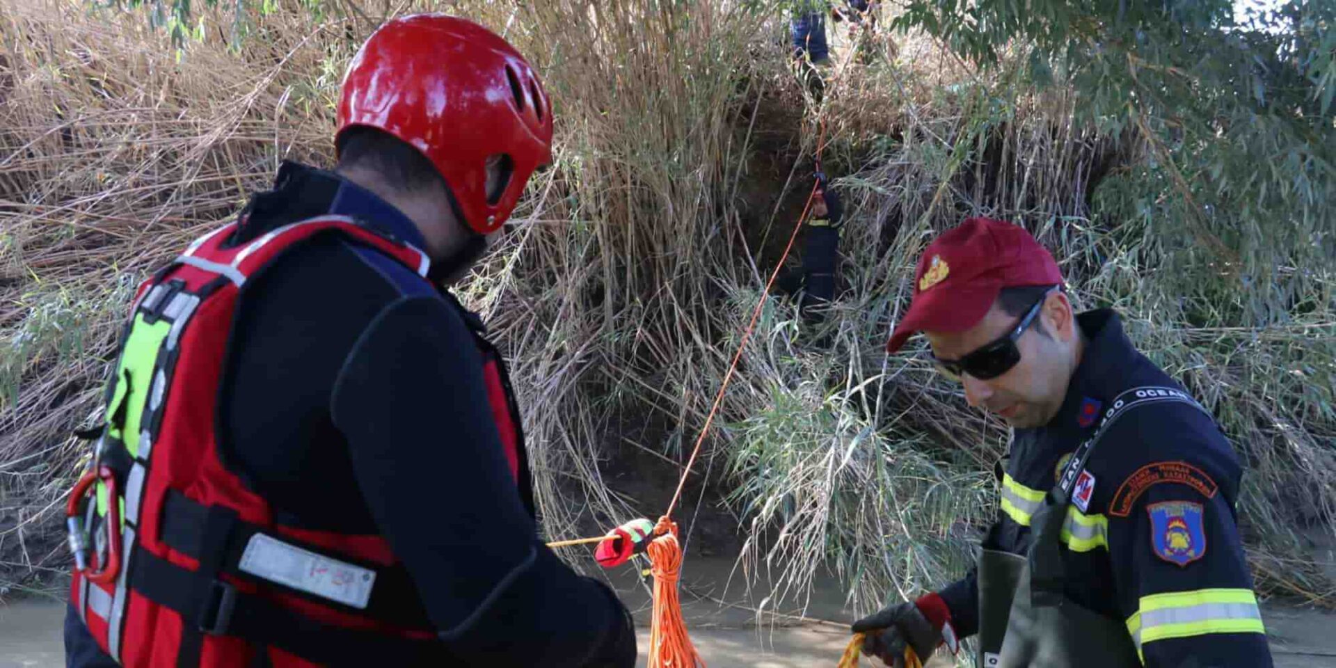 Άνδρες της ΕΜΑΚ σε επιχείρηση έρευνας και διάσωσης