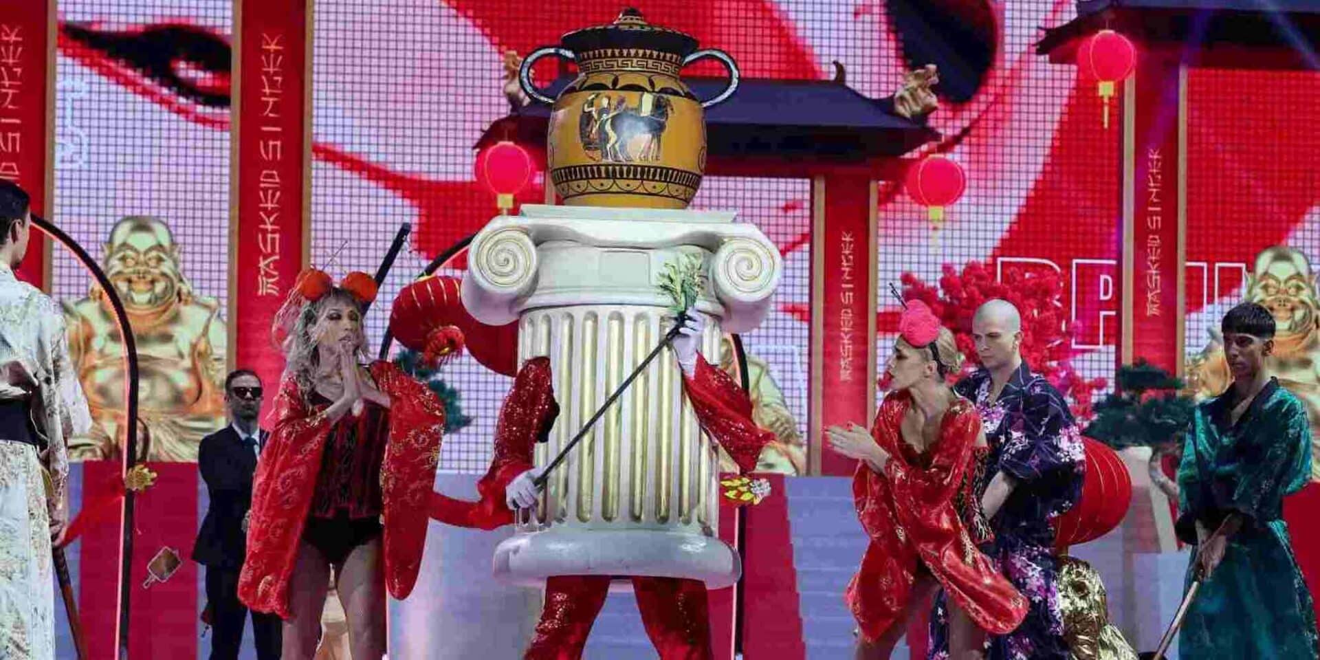 Ο αμφορέας στη σκηνή του The Masked Singer