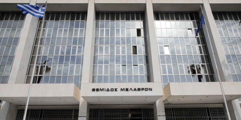 Απολύθηκαν 4 δικαστές λόγω μεγάλων καθυστερήσεων στην έκδοση αποφάσεων