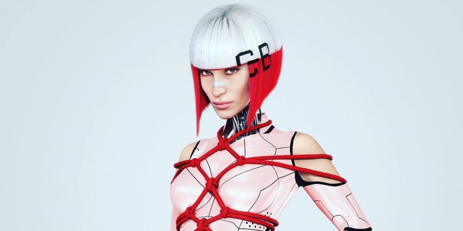Η Bella Hadid εισέρχεται στον κυβερνοχώρο