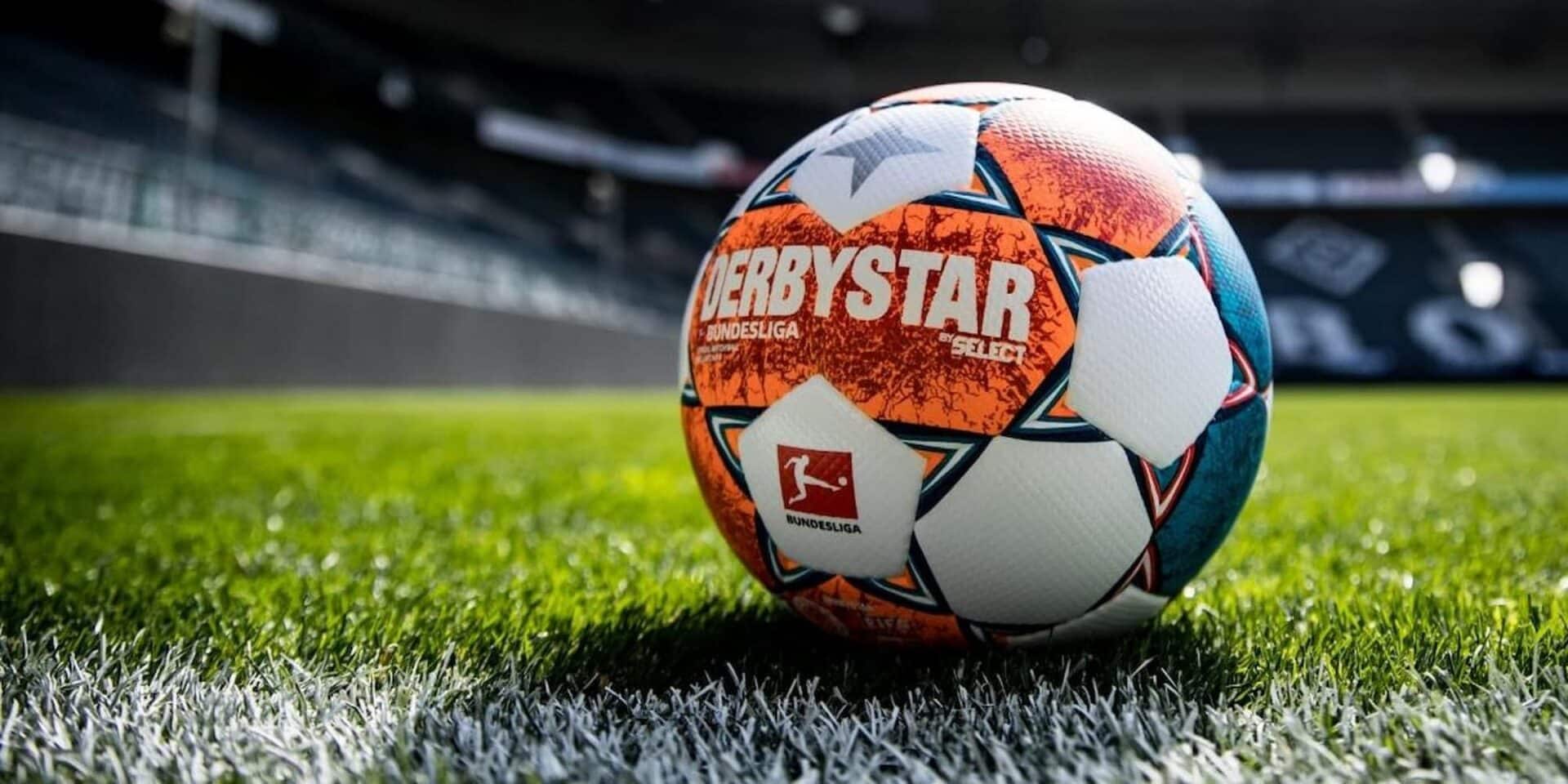 Η μπάλα της Bundesliga
