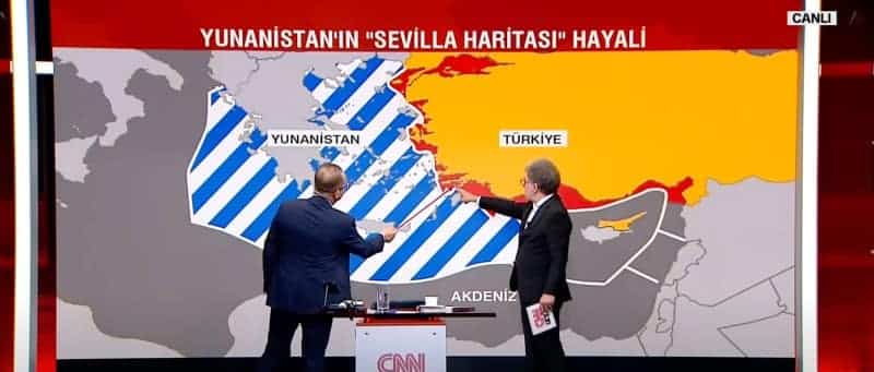 Ο διευθυντής της εφημερίδας Hurriyet, Αχμέτ Χακάν, πρότεινε να χωριστεί η υφαλοκρηπίδα στο Αιγαίο ανάμεσα σε Ελλάδα και Τουρκία