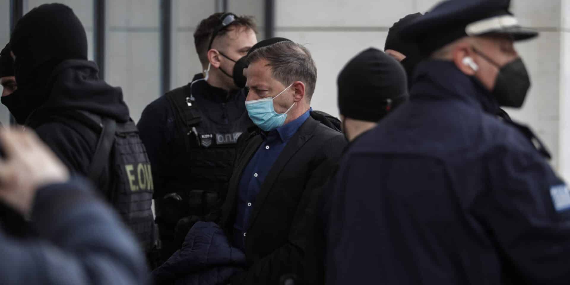 Ο σκηνοθέτης προσέρχεται στην πολύκροτη δίκη Λιγνάδη
