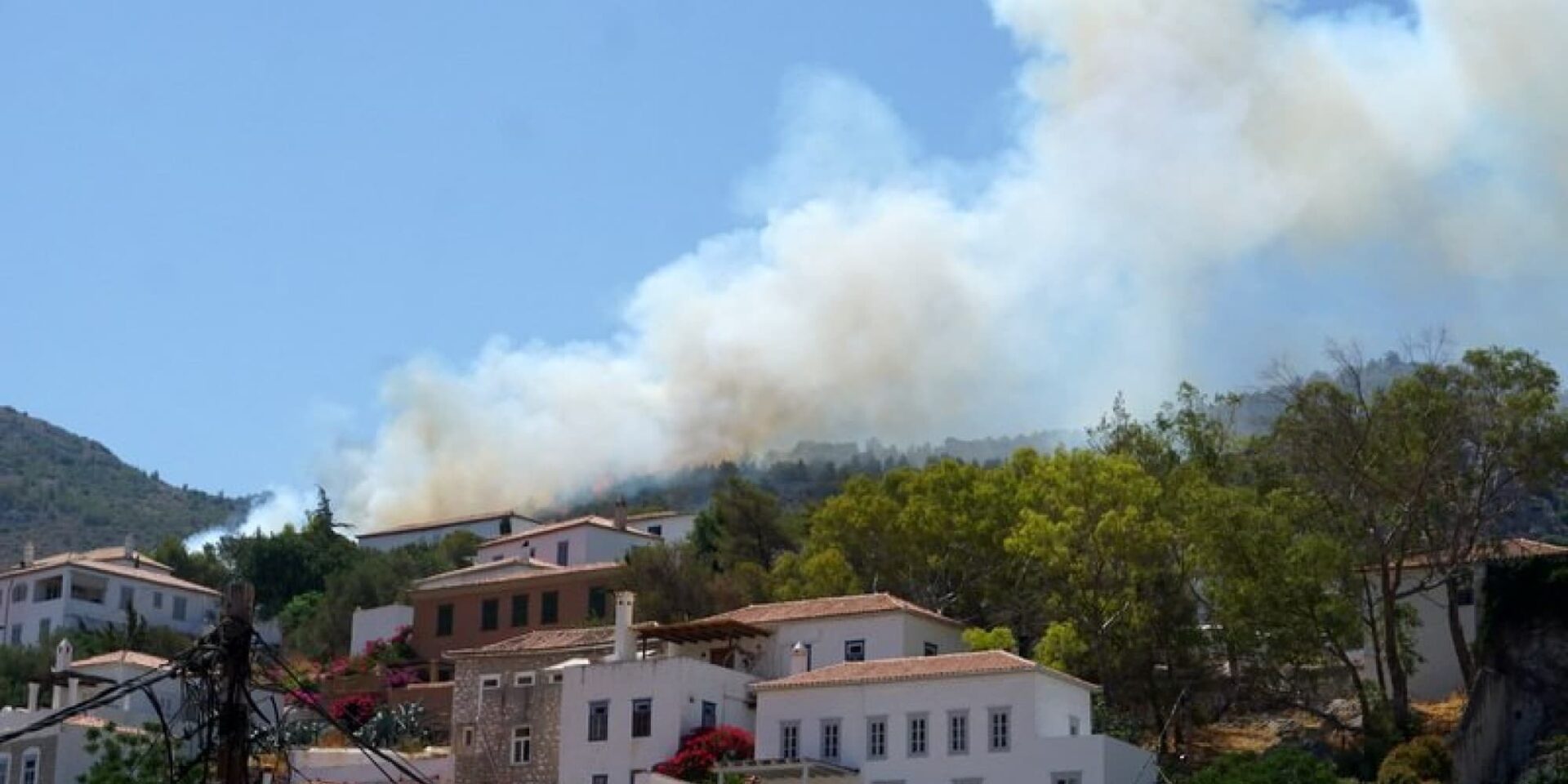 Φωτιά στην Ύδρα