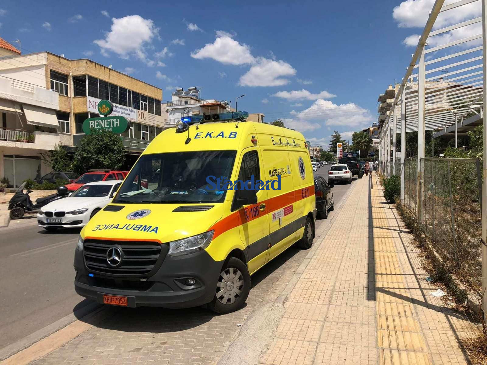 ΕΚΑΒ στη φωτιά σε εστιατόριο στη Γλυφάδα