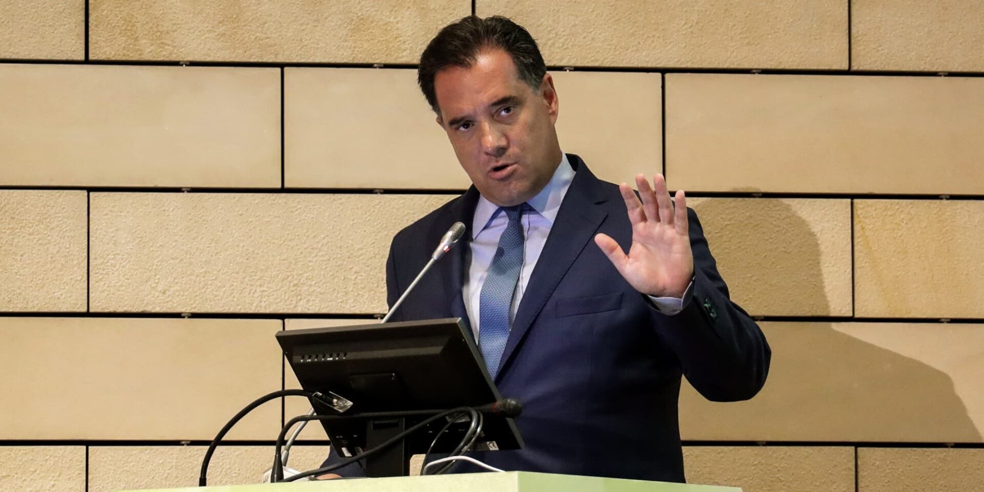 Ο υπουργός Ανάπτυξης και Επενδύσεων,  Άδωνις Γεωργιάδης