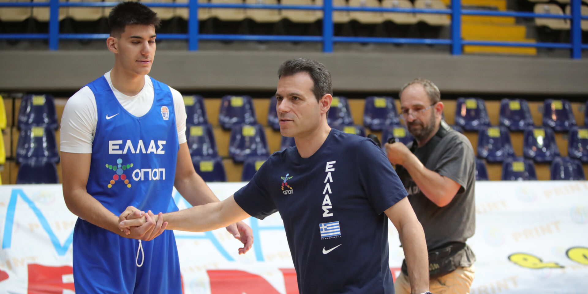 Ο Δημήτρης Ιτούδης στην προπόνηση στην Εθνική ομάδα
