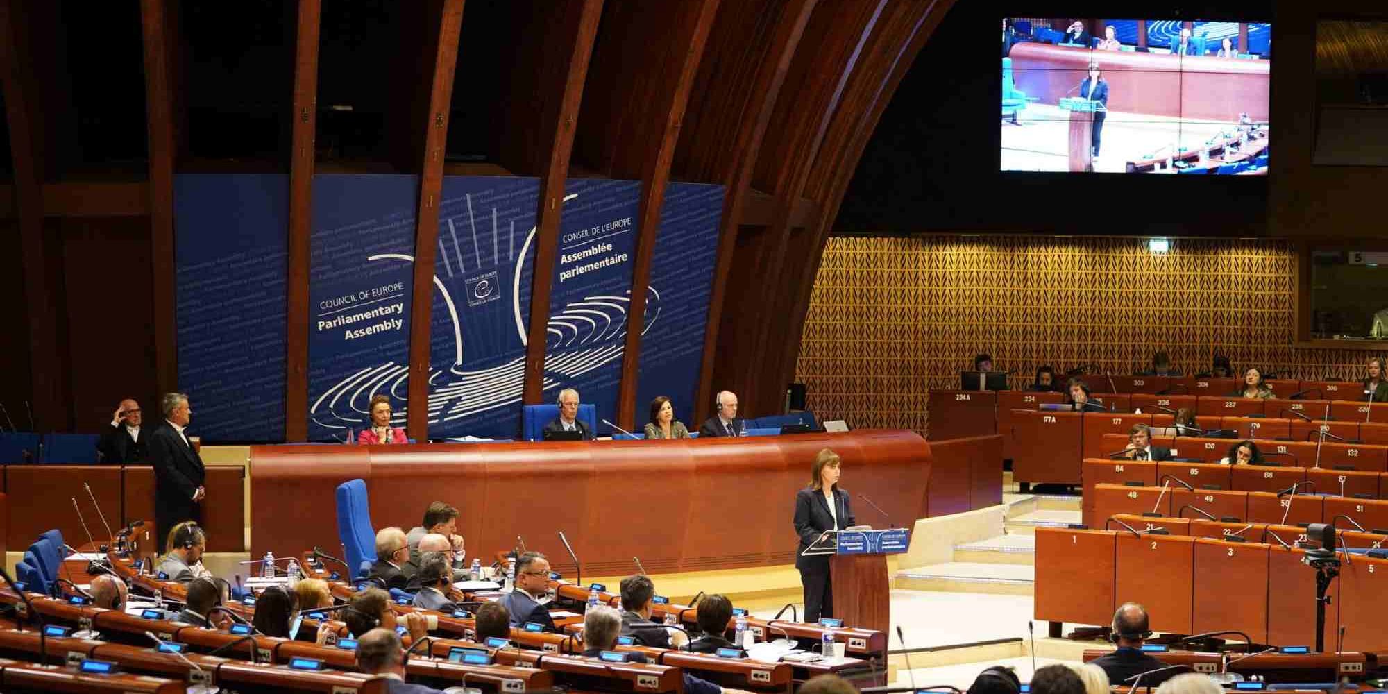 Η Πρόεδρος της Δημοκρατίας Κατερίνα Σακελλαροπούλου στην Oλομέλεια της Κοινοβουλευτικής Συνέλευσης του Συμβουλίου της Ευρώπης