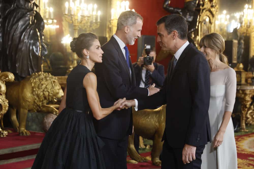 Το βασιλικό ζεύγος της Ισπανίας και το ζεύγος Σάντσεθ