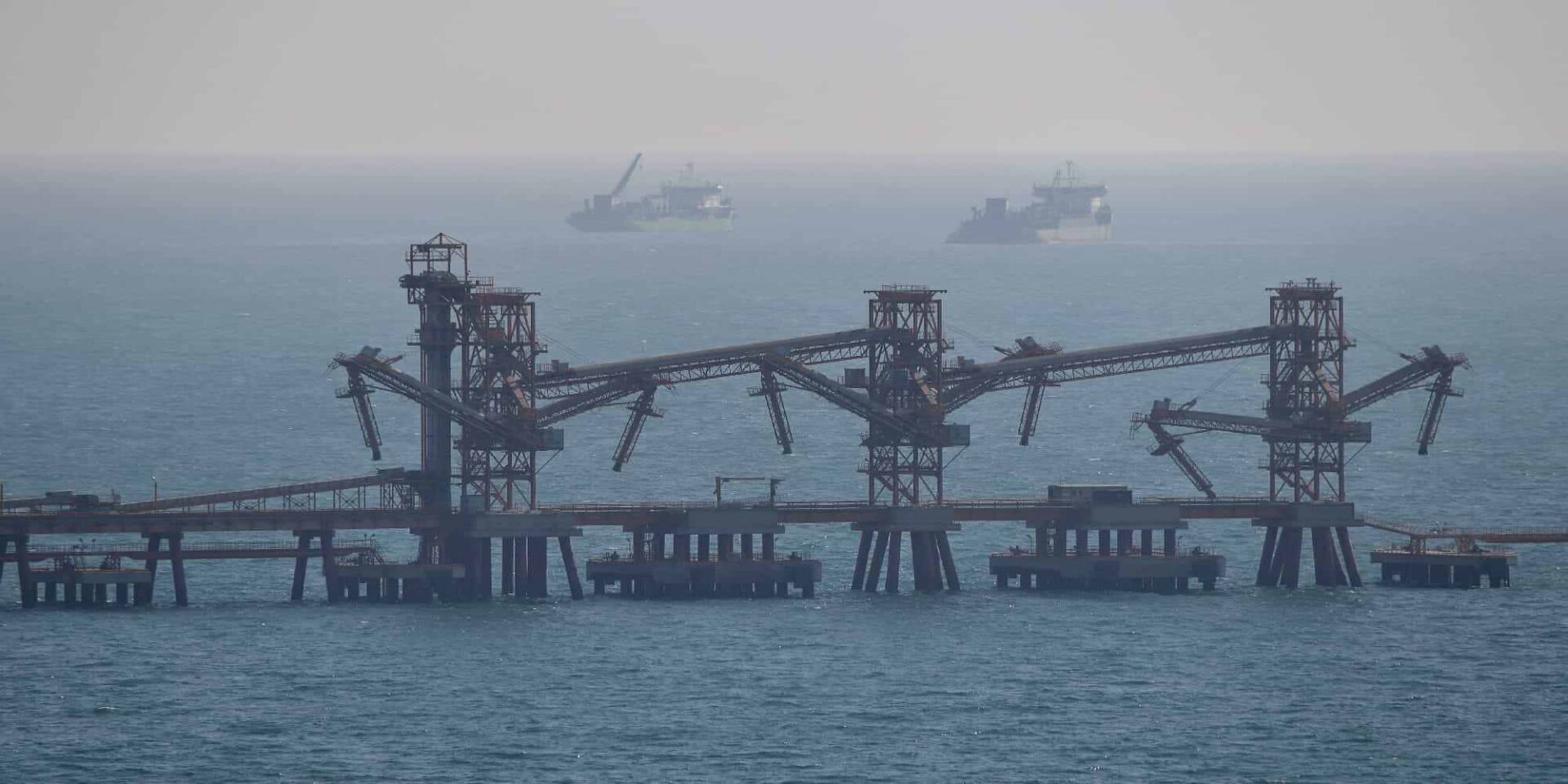 Λιμάνι μεταφόρτωσης εμπορευμάτων στην Ρωσία