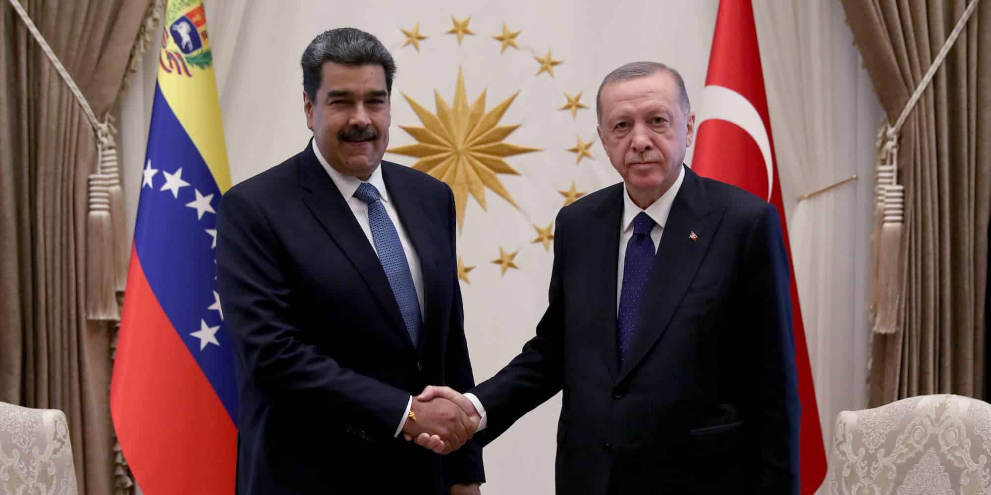 Ο Τούρκος πρόεδρος Ρετζέπ Ταγίπ Ερντογάν συναντήθηκε με τον Νίκολας Μαδούρο