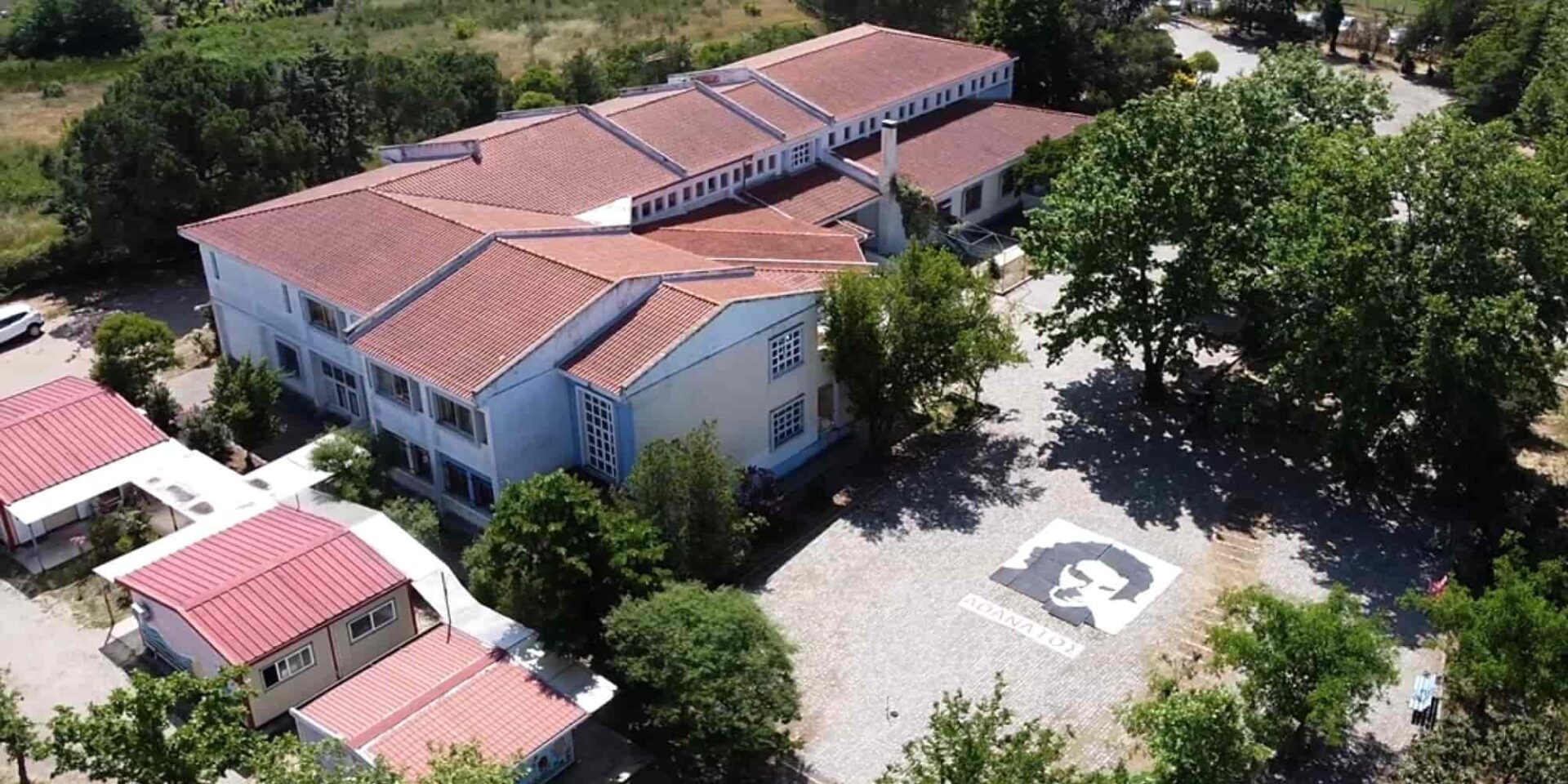 Μαθητές στην Ξάνθη τιμούν τον Μίκη Θεοδωράκη