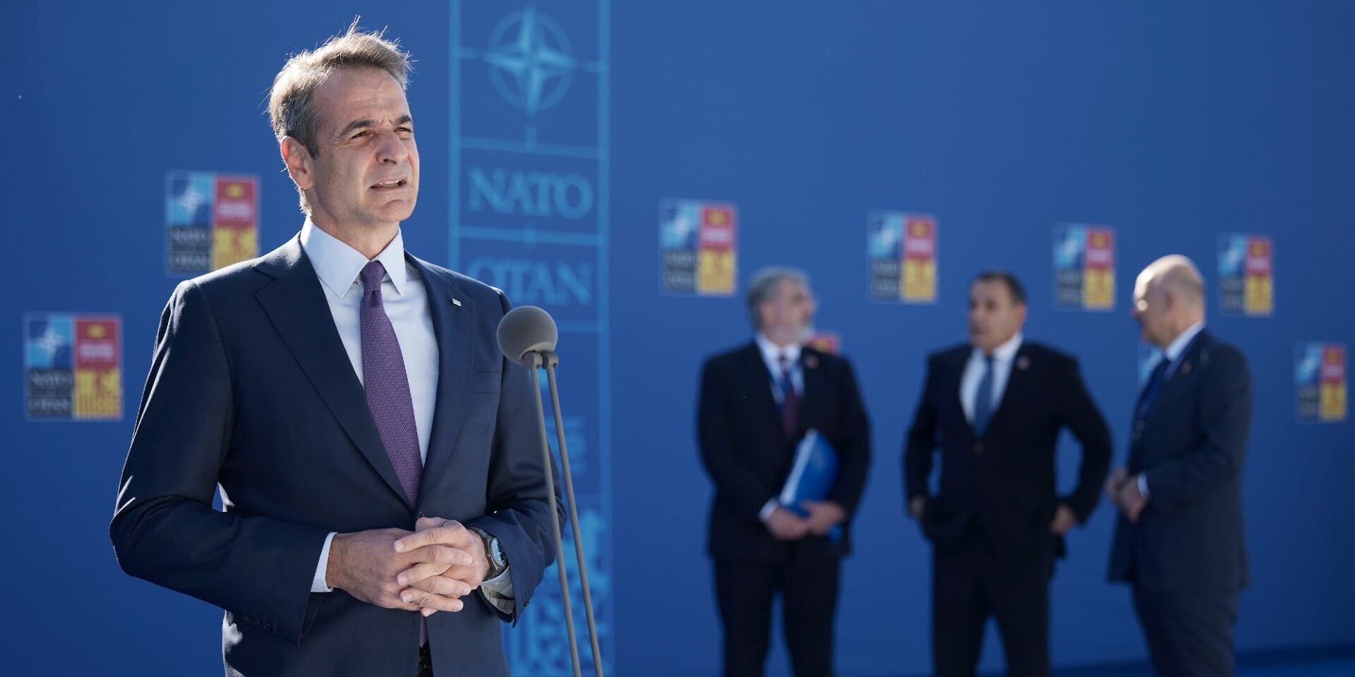 Ο Κυριάκος Μητσοτάκης προσερχόμενος στη Σύνοδο Κορυφής στη Μαδρίτη
