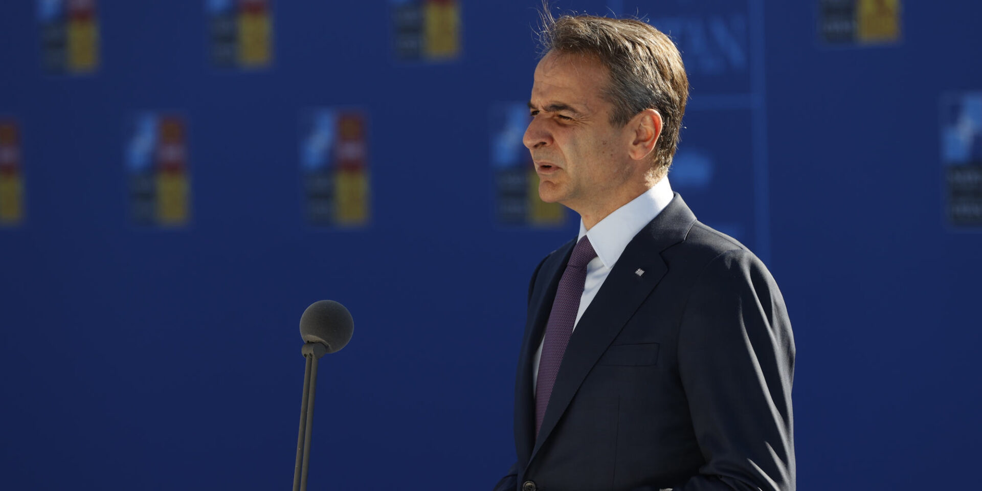 Ο Κυριάκος Μητσοτάκης προσερχόμενος στη Σύνοδο Κορυφής στη Μαδρίτη