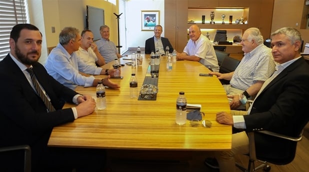 Ο Τάκης Μπαλτάκος συνάντησε με προέδρους και εκπροσώπους ομάδων της Super League