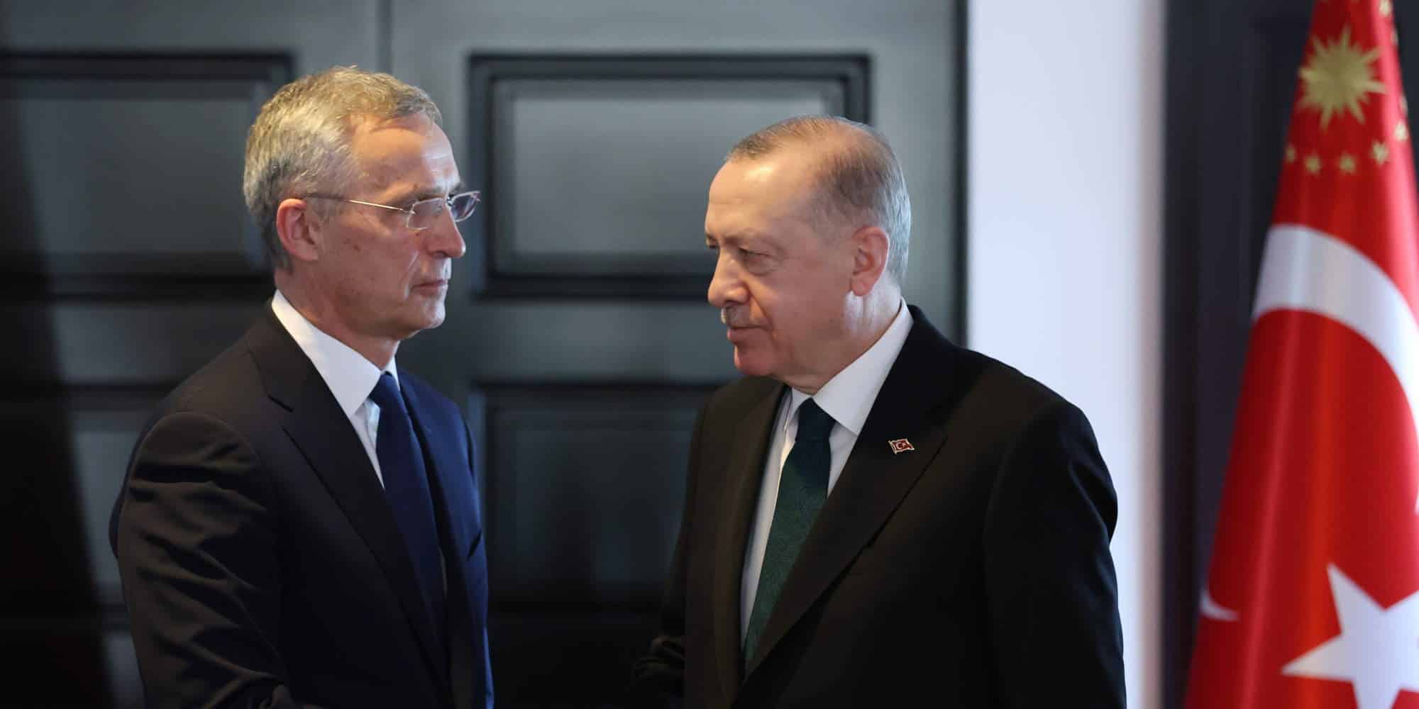 Ο γγ του ΝΑΤΟ, Γενς Στόλτενμπεργκ, με τον Τούρκο πρόεδρο Ρετζέπ Ταγίπ Ερντογάν