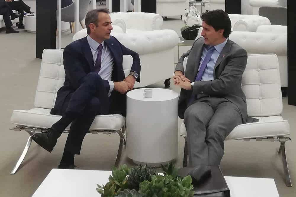 Ο Κυριάκος Μητσοτάκης με τον πρωθυπουργό του Καναδά, Τζάστιν Τριντό στη Μαδρίτη