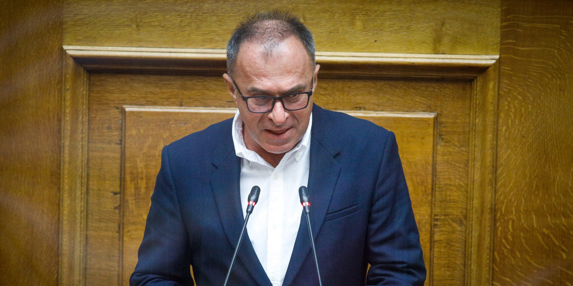 O Νίκος Παπαναστάσης, βουλευτής του ΚΚΕ