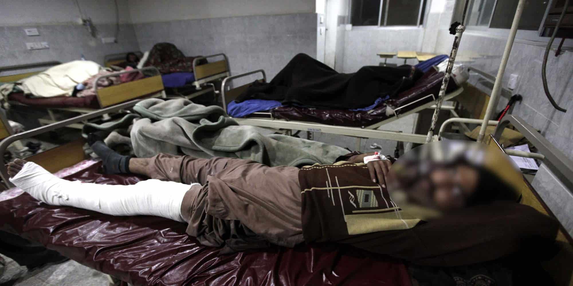 Ασθενής σε νοσοκομείο μετά τον σεισμό στο Αφγανιστάν