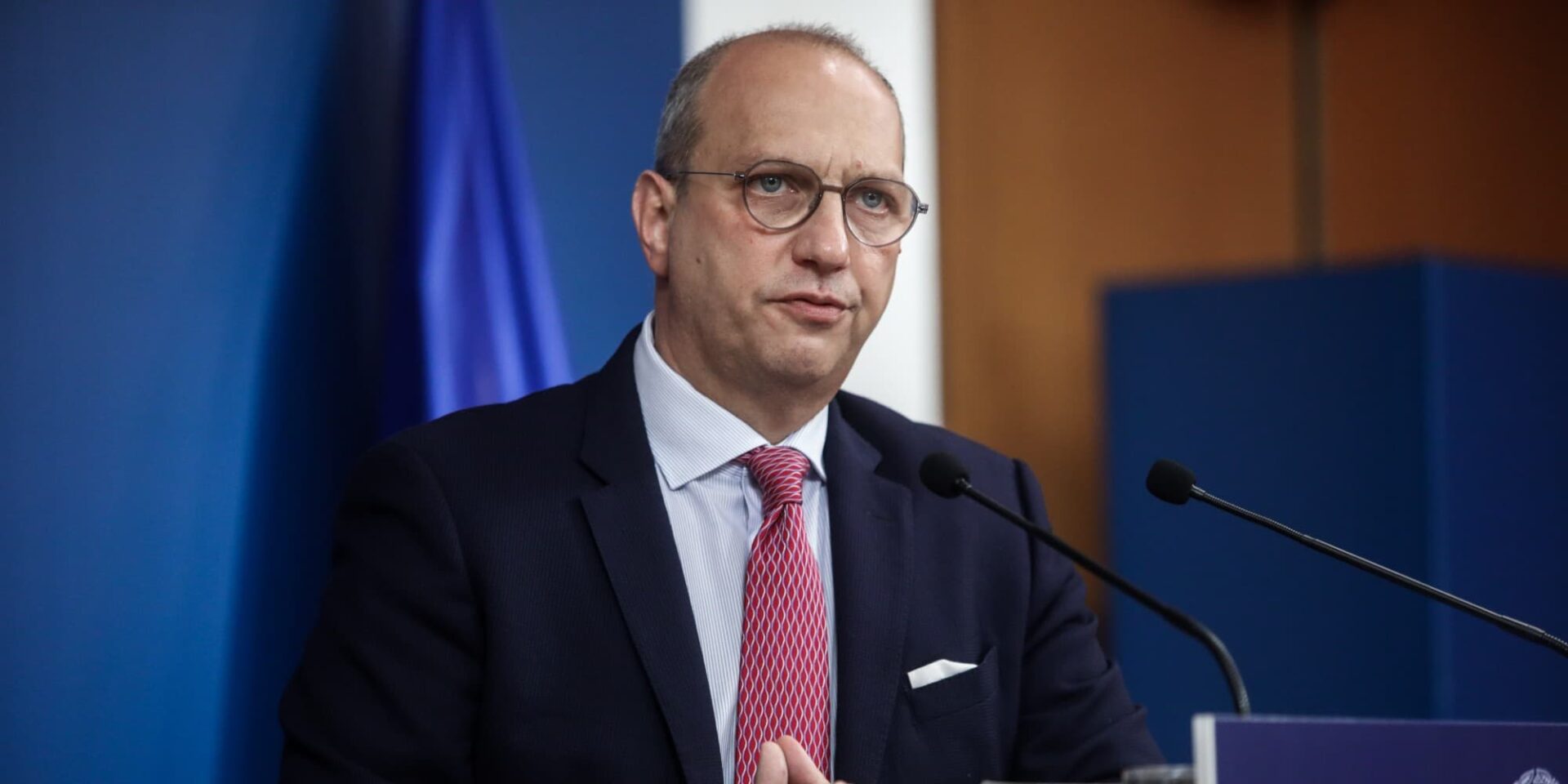 Ο κυβερνητικός εκπρόσωπος, Γιάννης Οικονόμου
