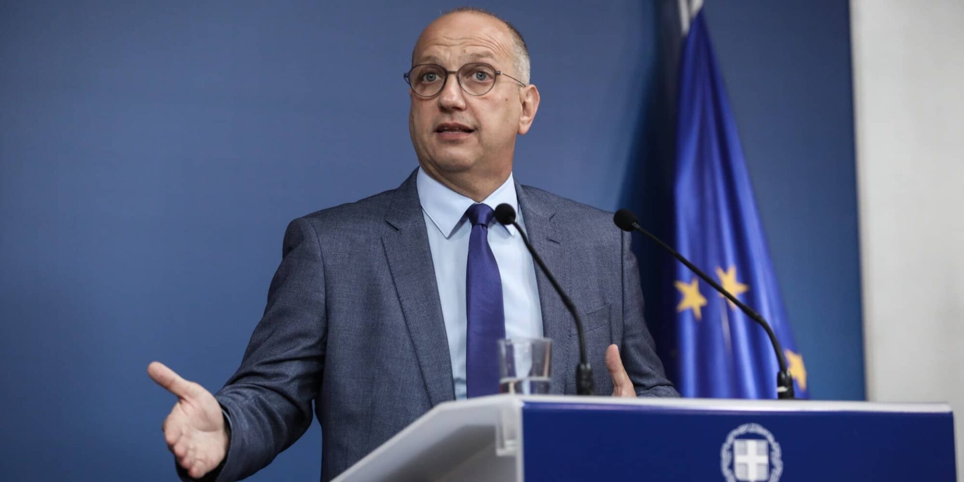 Ο κυβερνητικός εκπρόσωπος Γιάννης Οικονόμου