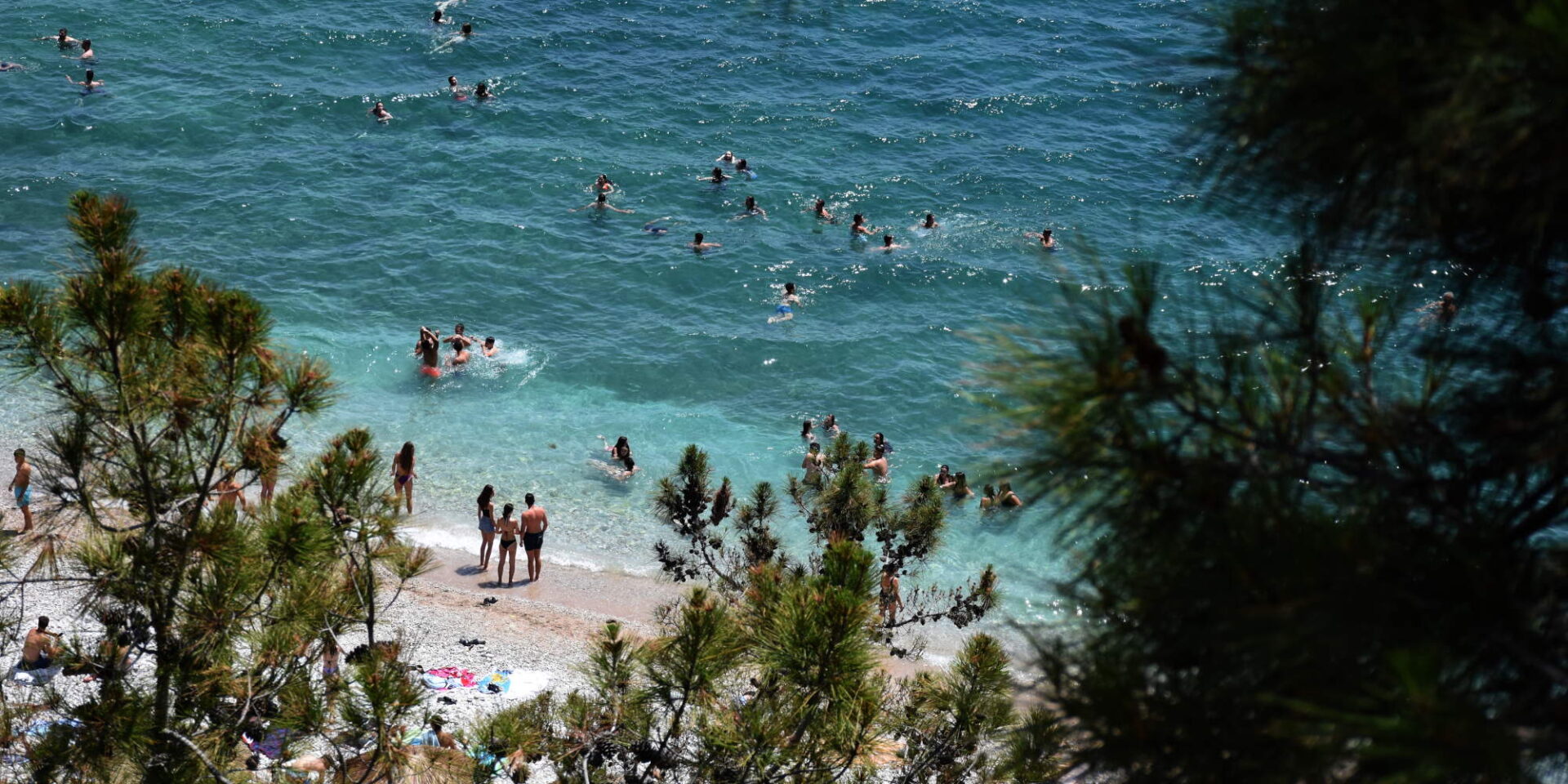 Αίθριος καιρός σε παραλία του Ναυπλίου