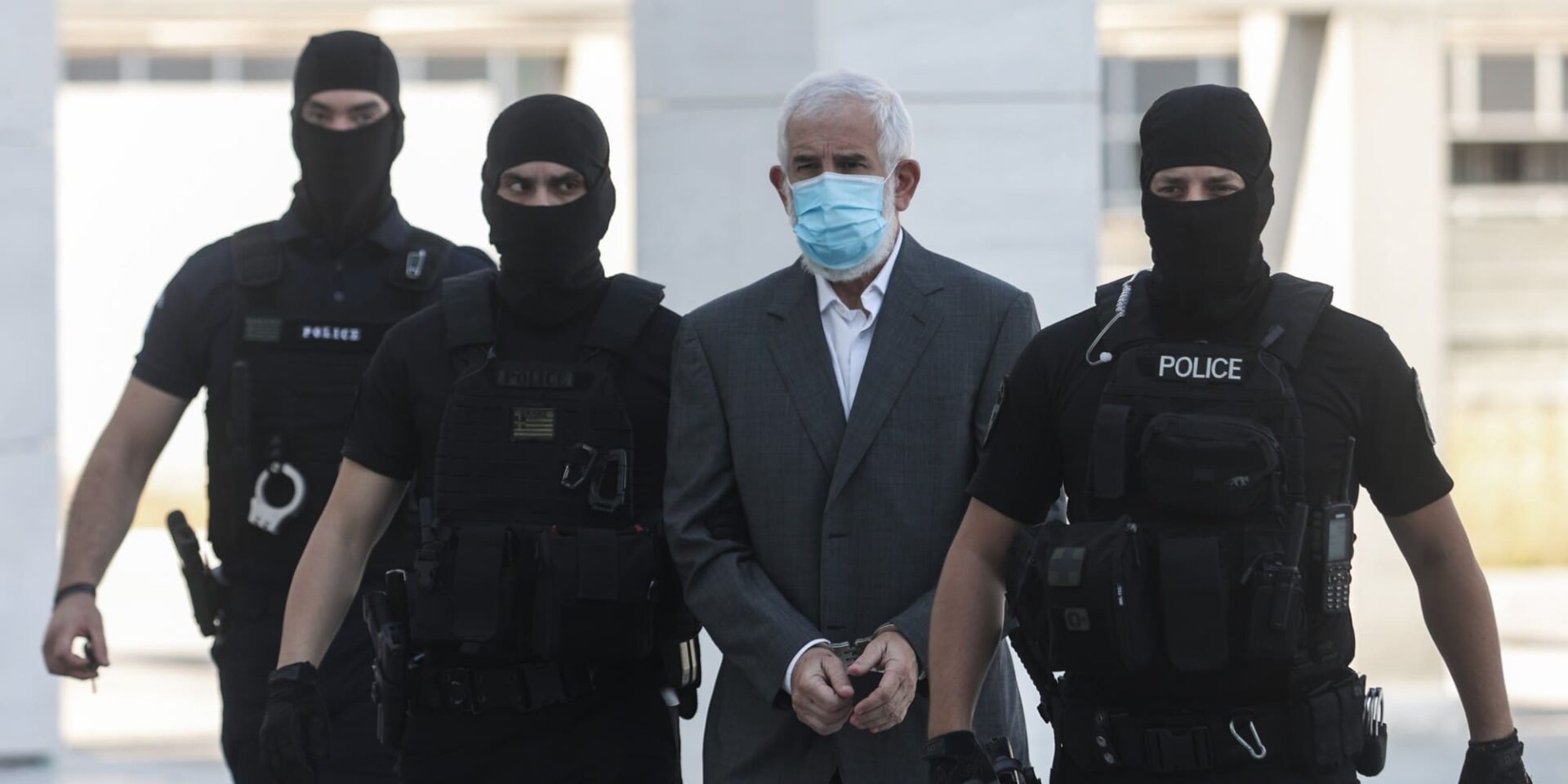 Ο Πέτρος Φιλιππίδης στο δικαστήριο