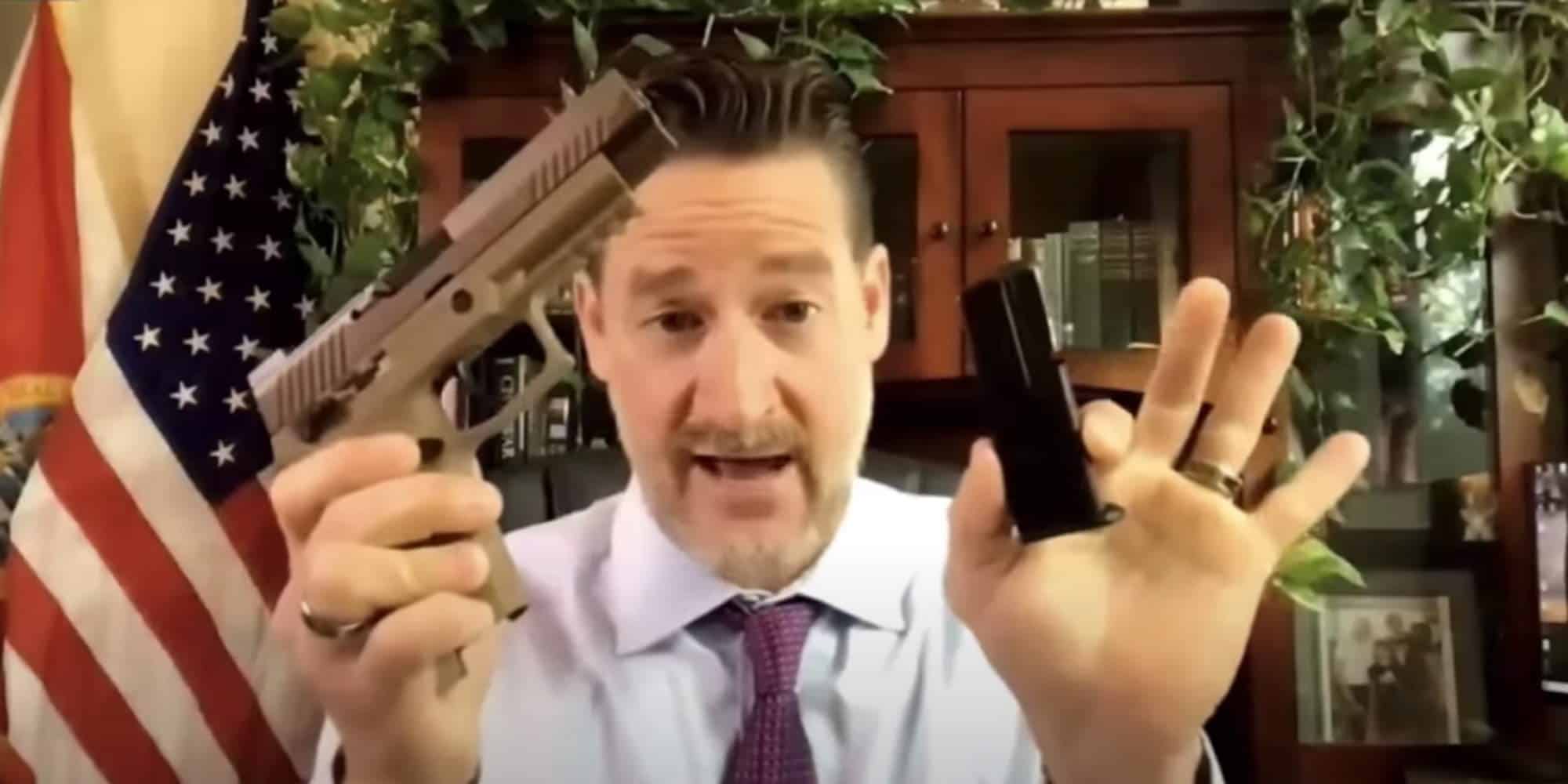 Ο Ρεπουμπλικανός έδειξε τα όπλα του στη συνεδρίαση της Βουλής στις ΗΠΑ