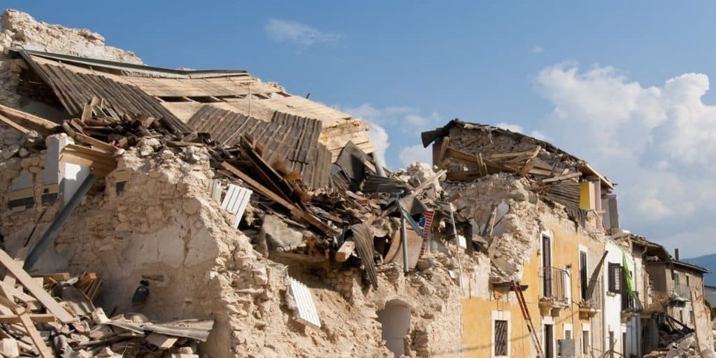Γκρεμισμένο κτίριο από τον σεισμό στο Αφγανιστάν