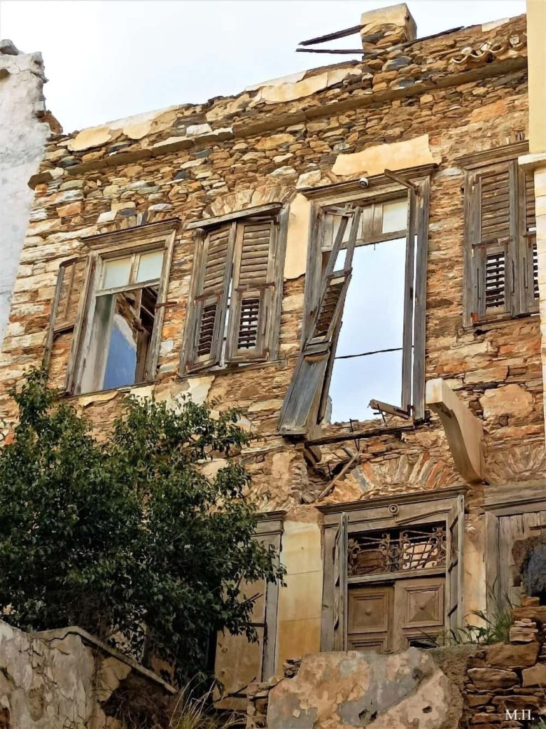 Η Σύρος εκπέμπει «SOS» για τα διατηρητέα κτίρια της Ερμούπολης