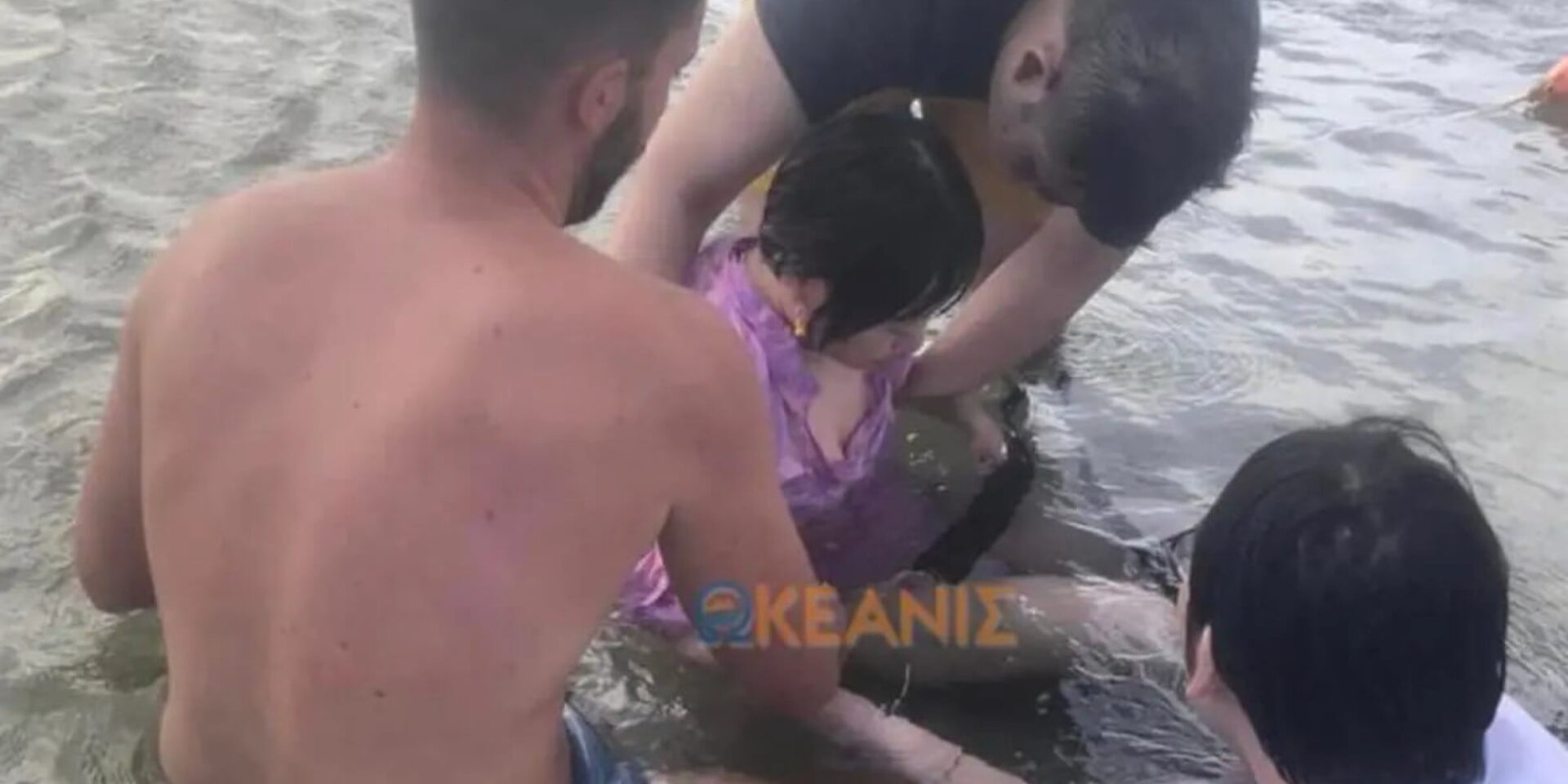 Ναυαγοσώστης σώζει τουρίστρια από πνιγμό στο Ηράκλειο