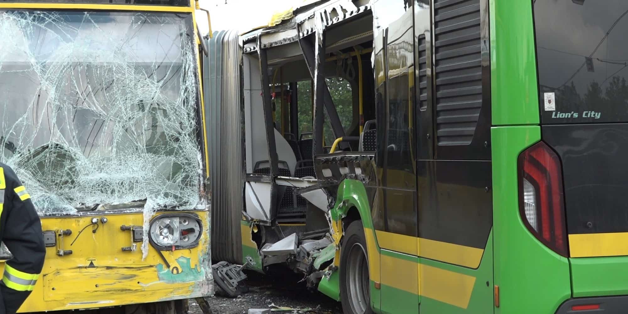 Λεωφορείο συγκρούστηκε με τραμ στη Γερμανία