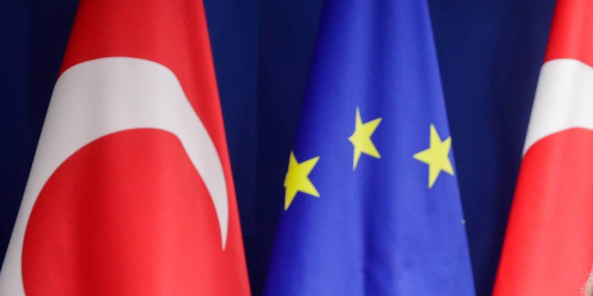 Σημαίες Τουρκίας - ΕΕ