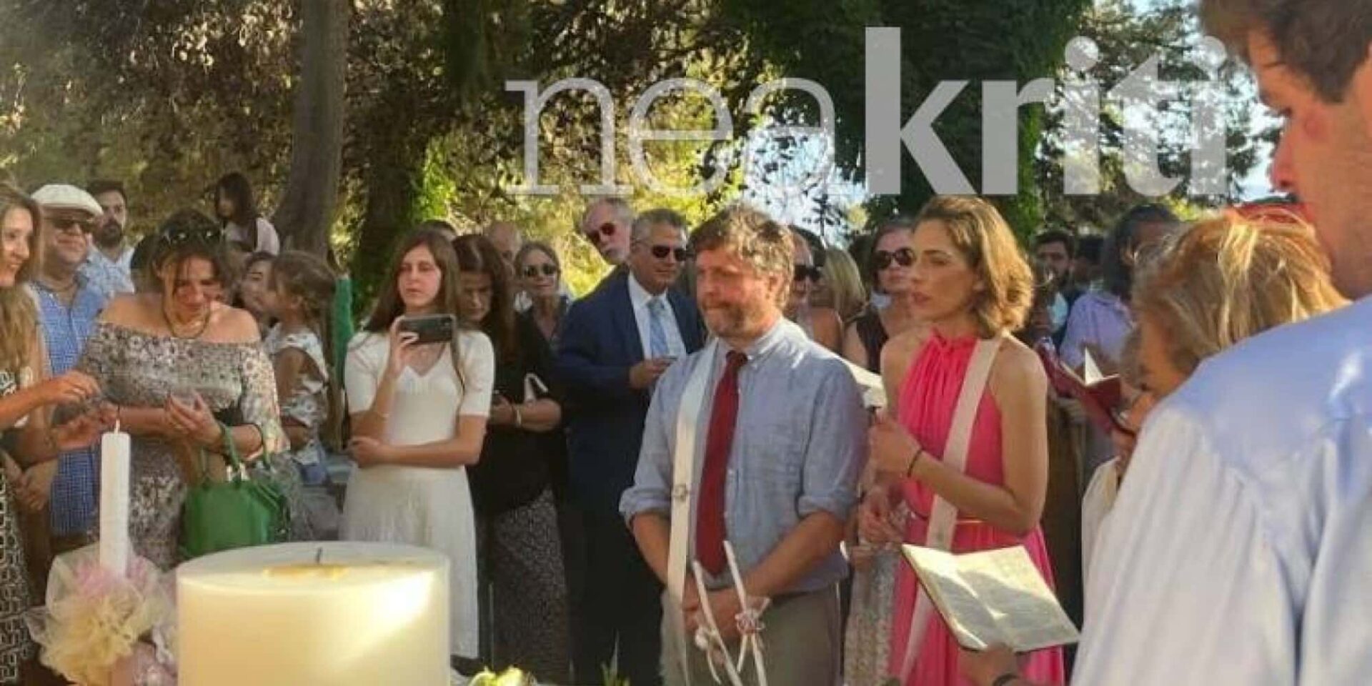 Ο Ζακ Γαλιφιανάκης έγινε νονός στην Κρήτη